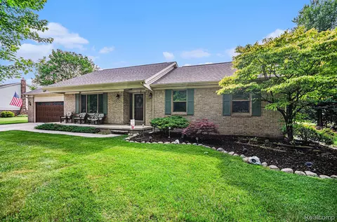 9300 Clippert St, Taylor, MI 48180