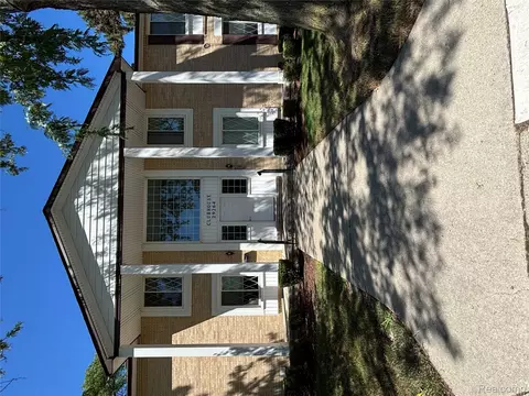 29264 Gloede Dr, Warren, MI 48088