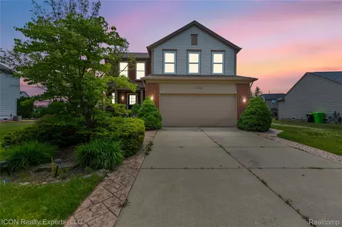 17922 Wingate Dr, Macomb, MI 48042
