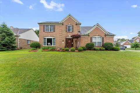 45743 Larchmont Dr, Canton, MI 48187