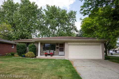 36816 Pepper Ct, Sterling Heights, MI 48312