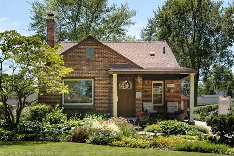 21626 Oconnor St, Saint Clair Shores, MI 48080