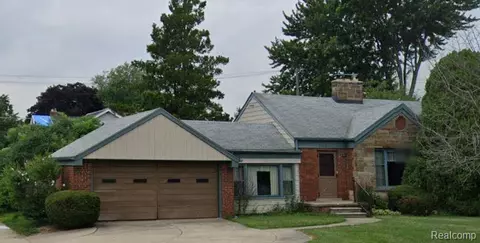 29401 Jefferson Ave, Saint Clair Shores, MI 48081
