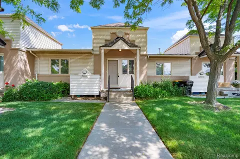 29680 Olympia Ct, Farmington Hills, MI 48336