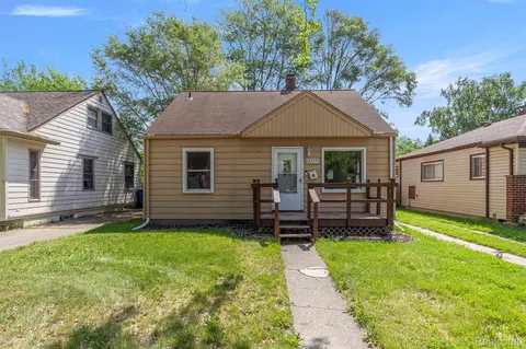 4933 Ziegler St, Dearborn Heights, MI 48125