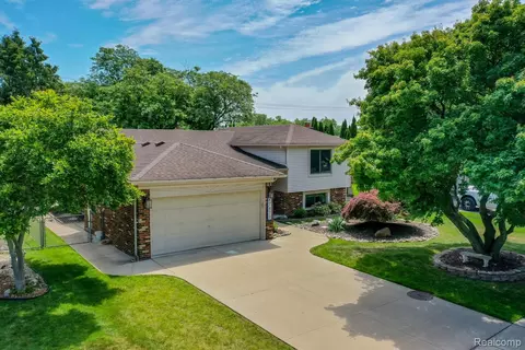 47470 Barbara Rd, Macomb, MI 48044