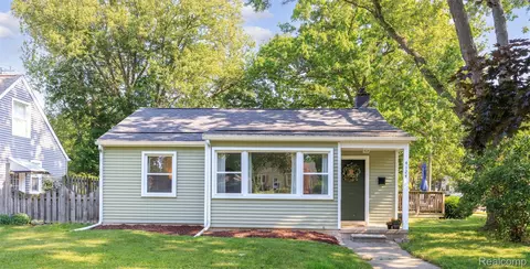 4124 Catalpa Dr, Berkley, MI 48072