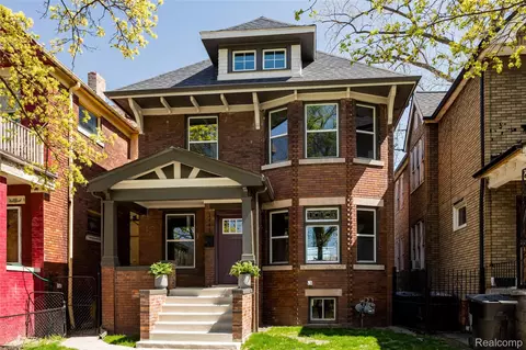 2444 Sheridan St, Detroit, MI 48214
