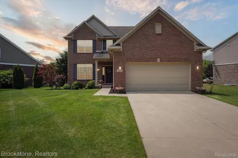 660 Park Lane Rd, Chelsea, MI 48118