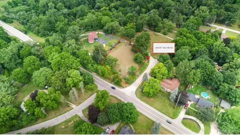 00 W 9 Mile Rd, Southfield, MI 48033