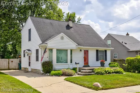 2861 Sunnyknoll Ave, Berkley, MI 48072