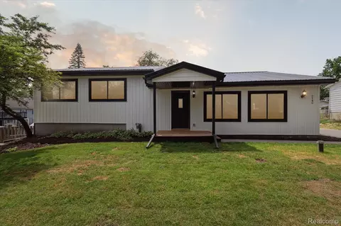 2145 Terrapin St, Wolverine Lake, MI 48390