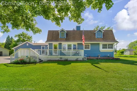 32342 Truman Rd, Rockwood, MI 48173