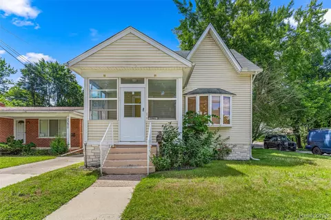 23901 Lloyd Ct, Dearborn, MI 48124