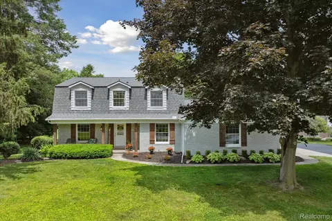 21378 Summerside Court Ct, Northville, MI 48167