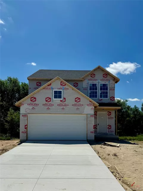 8185 Moonlight Creek Ln, Handy, MI 48836