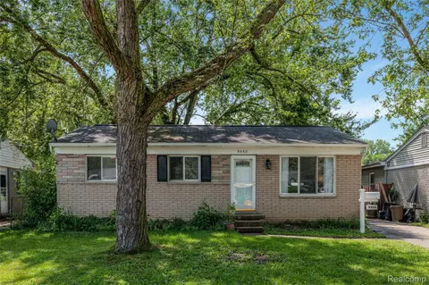 9468 Washington St, Romulus, MI 48174