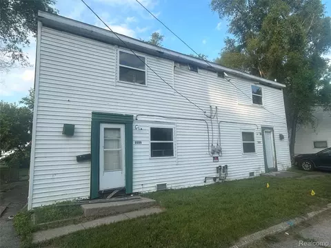 2335 Deerfield Ct, Westland, MI 48186