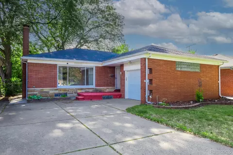 20803 Virginia Ave, Eastpointe, MI 48021