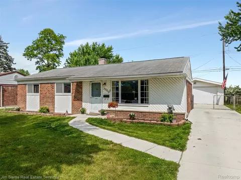 32216 Exeter Dr, Warren, MI 48092 photo 1