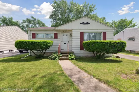 812 E Atherton Rd, Flint, MI 48507