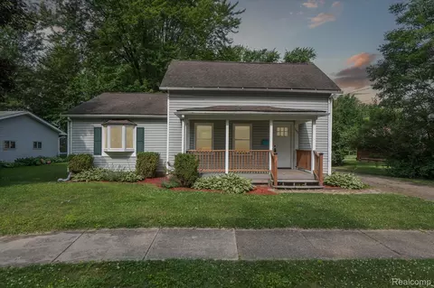 802 Alger St, Howell, MI 48843