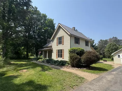 6351 Zimmer Rd, Williamstown, MI 48840