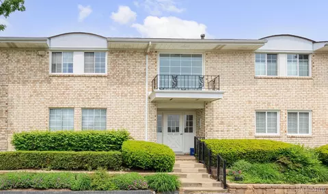 42309 Woodward Ave #S1-7, Bloomfield Hills, MI 48304