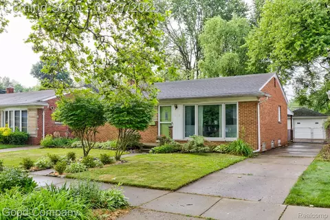 24745 Ross Dr, Redford, MI 48239