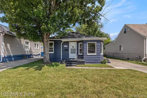 23736 Mac Arthur Blvd, Warren, MI 48089