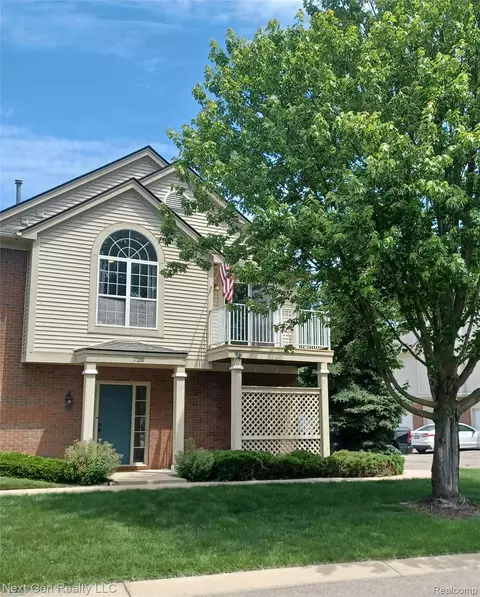 17200 Chesapeake Cir, Commerce, MI 48390