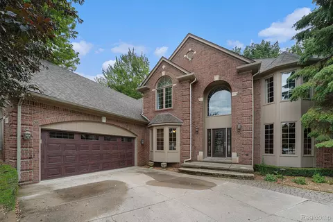 6652 Chianti Ct, Shelby Township, MI 48316