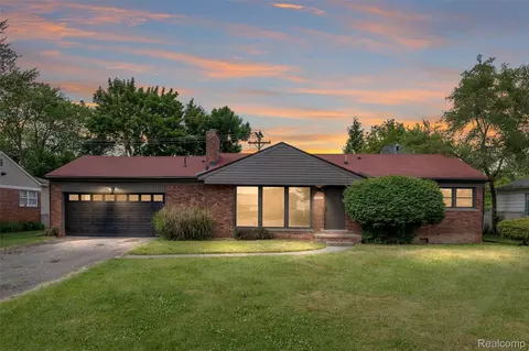 16952 Mount Vernon St, Southfield, MI 48075