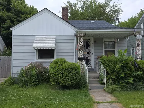 8047 Grandville Ave, Detroit, MI 48228