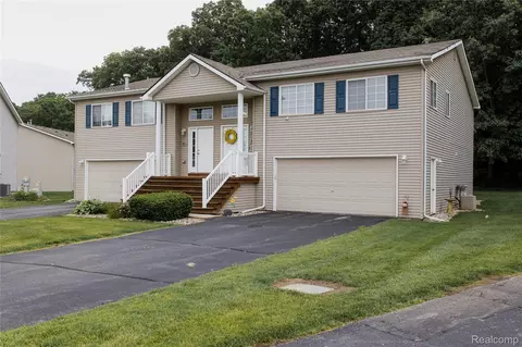 1014 Timber Ridge Ct, Mundy, MI 48439