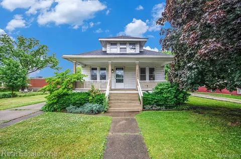 22500 Boulder Ave, Eastpointe, MI 48021 photo 1