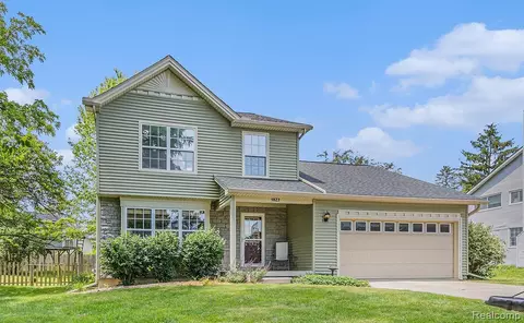 1827 N Franklin Ct, Ann Arbor, MI 48103