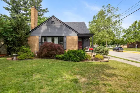 461 N Silvery Ln, Dearborn, MI 48128