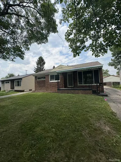 3829 Beechwood Ave, Flint, MI 48506