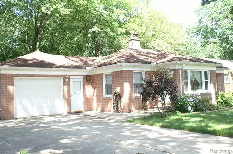 12740 Murray St, Taylor, MI 48180