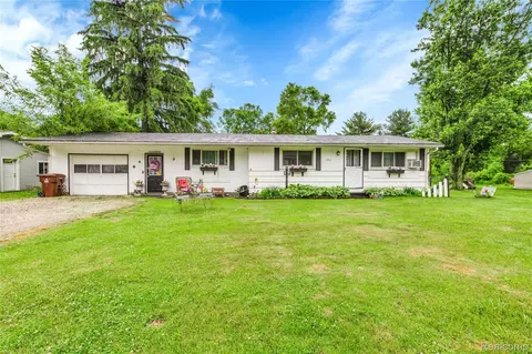 334 Monroe St, Webberville, MI 48892