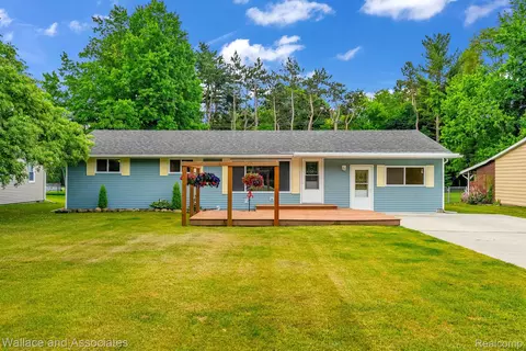 6761 Mels Dr, Clyde, MI 48049