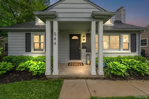544 S Webik Ave, Clawson, MI 48017