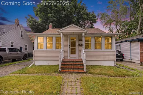 525 Marlin Ave, Royal Oak, MI 48067
