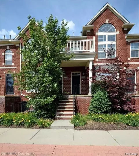 1570 Devon Ln, Troy, MI 48084 photo 1