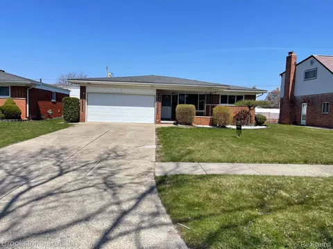 12219 Corvair Dr, Sterling Heights, MI 48312