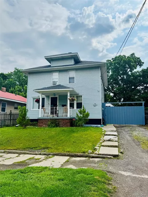 1017 Christopher St, Flint, MI 48503