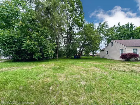 00000 Avondale St, Westland, MI 48186