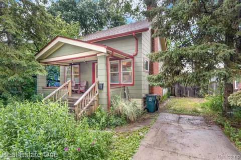 1388 W Troy St, Ferndale, MI 48220