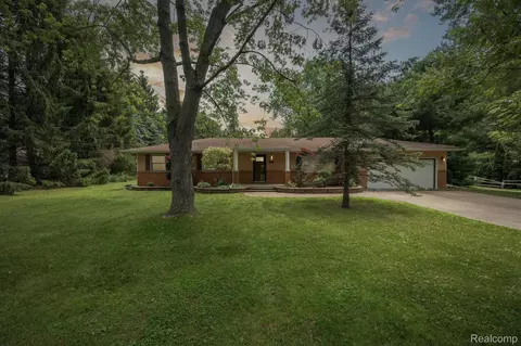 16011 Haggerty Rd, Van Buren, MI 48111